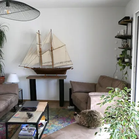 Spacious With Lovely Balcony *